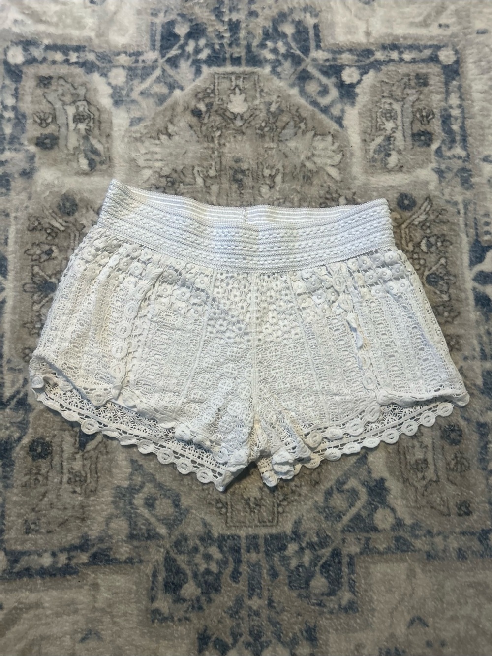 Women's White Crochet Lace Shorts